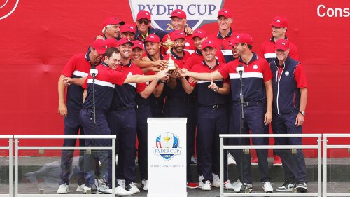 trophy_1920_rydercup21_win_group.jpg