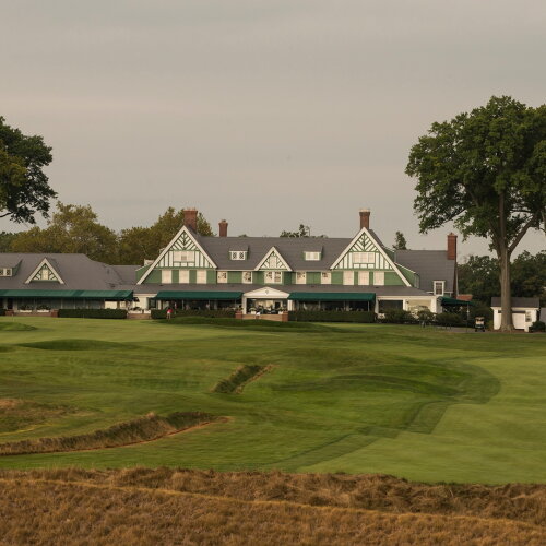 oakmont_clubhouse_1920.jpg