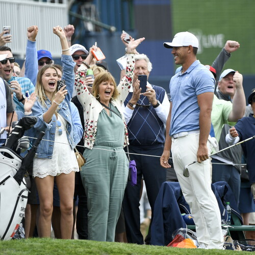 koepka_1920_fans_tpc19_d3.jpg