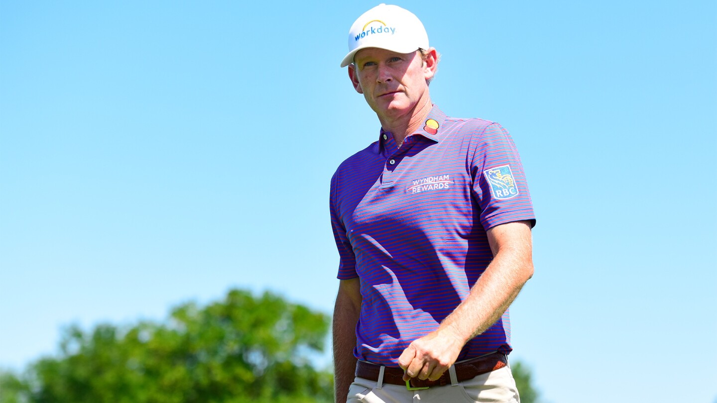 snedeker_1920_nt19_d3_walk.jpg