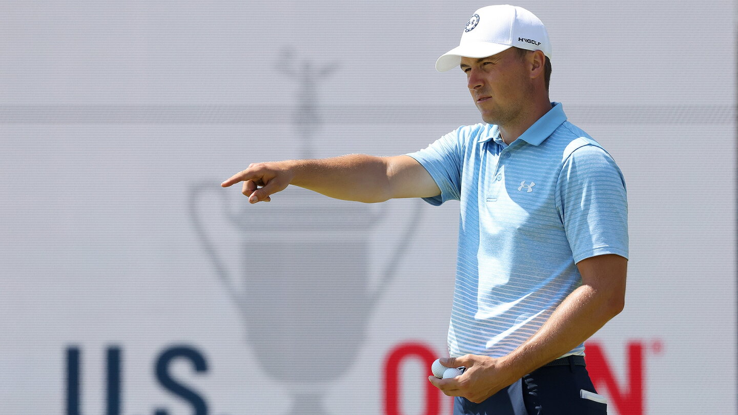 spieth_1920_usopen21_signage.jpg