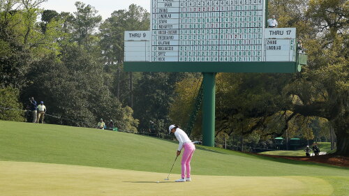 zhang_1920_anwa21_putt_board.jpg