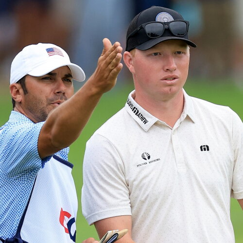 vick_1920_usopen22_D1_caddie.jpg