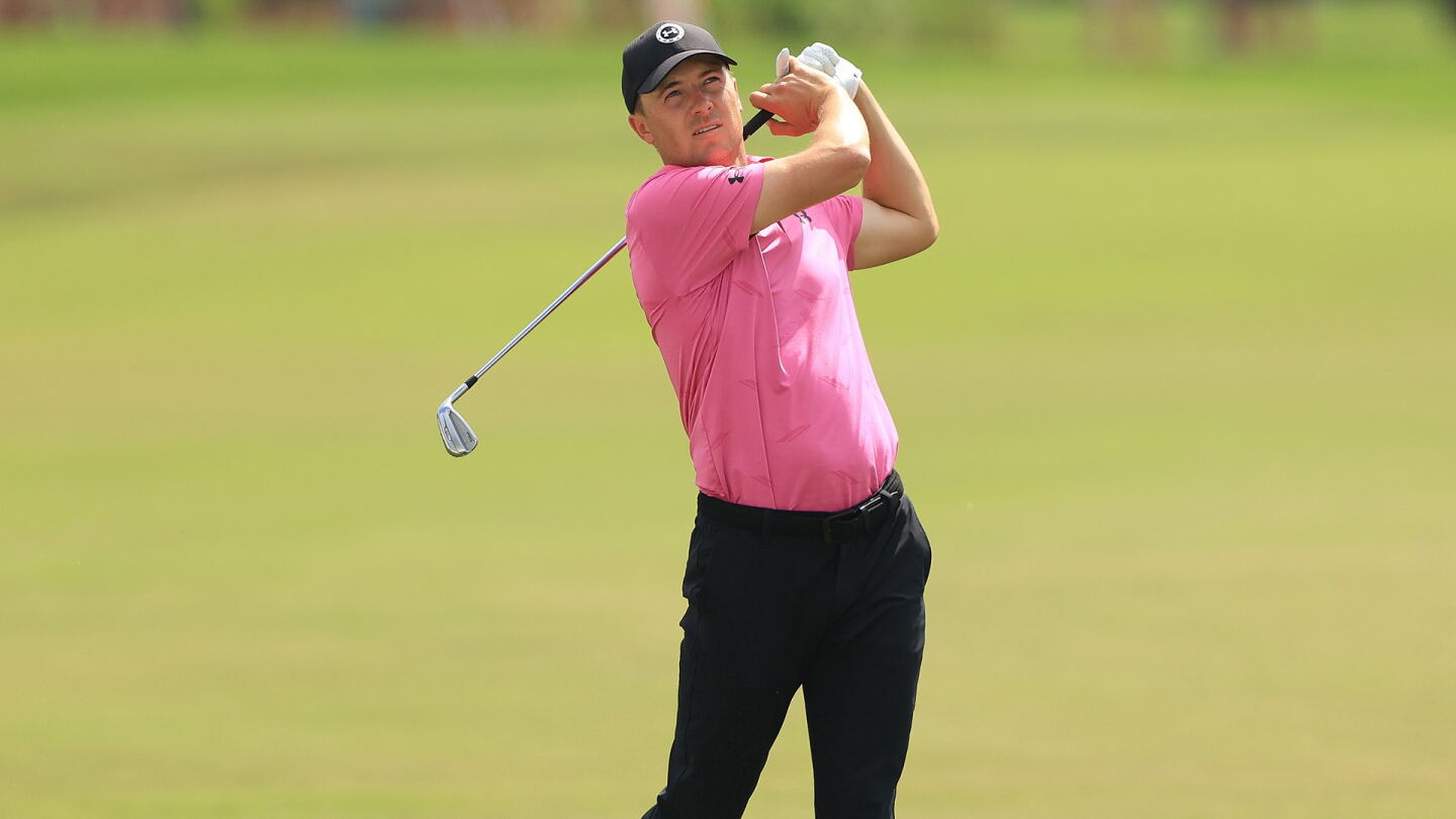 Spieth_1920_API23_D3_Iron.jpg