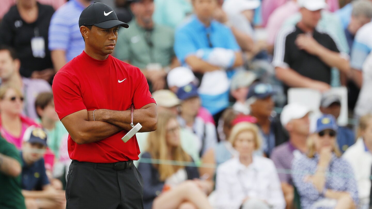 woods_1920_masters19_d4_stare.jpg