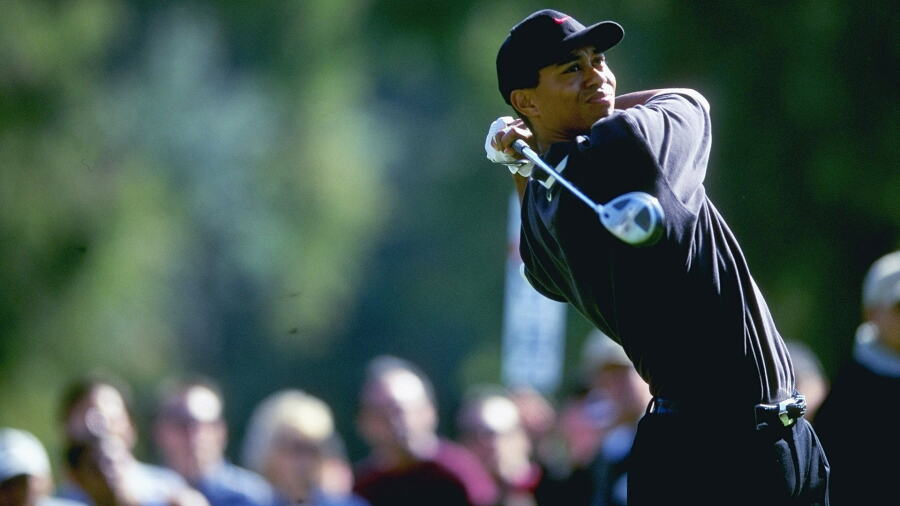 woods_1920_genesis99_teeshot.jpg