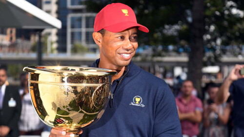 woods_1920_prezcup19_pose.jpg