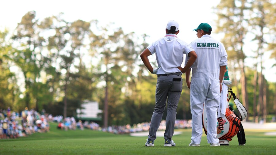 schauffele_1920_masters21_d4_caddie_backs_16.jpg