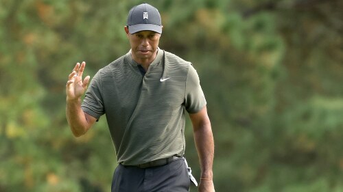 woods_1920_masters20_d1_wave.jpg