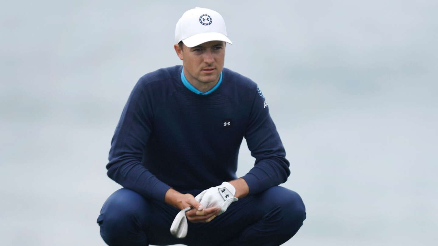 spieth_1920_pebble23_d3_chip.jpg