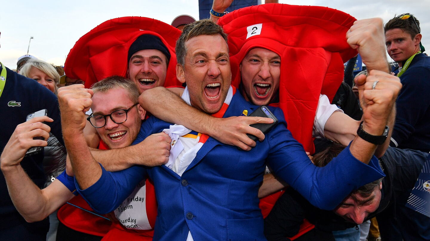 poulter_1920_ryder18_fans.jpg