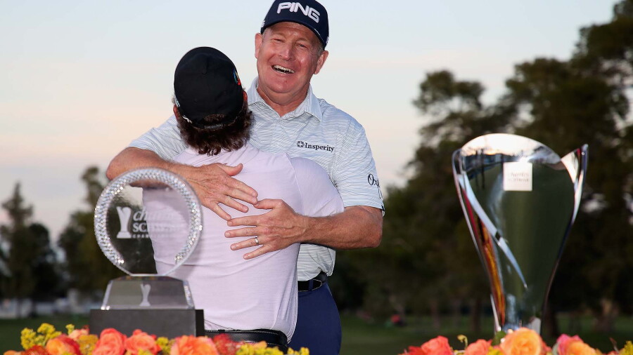 maggert_1920_schwabcup19_hug.jpg 