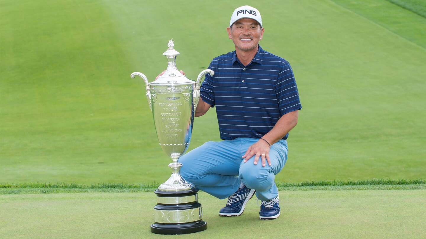 tanigawa_1920_seniorpga19_d4_trophy.jpg