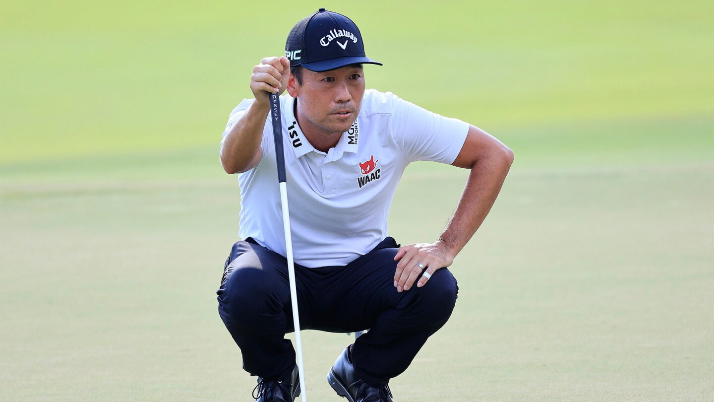 Na_1920_tourchamp21_d4_putt.jpg