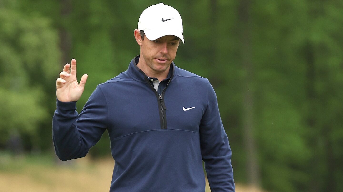 mcilroy_1920_wellsfargo22_d1_wave.jpg