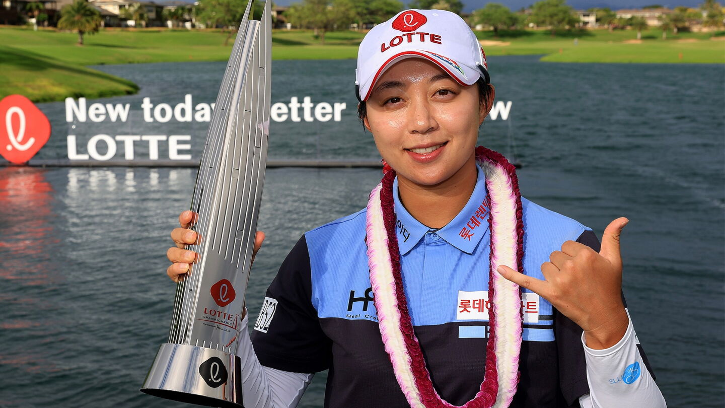 hjkim_1920_lotte22_d4_trophy.jpg