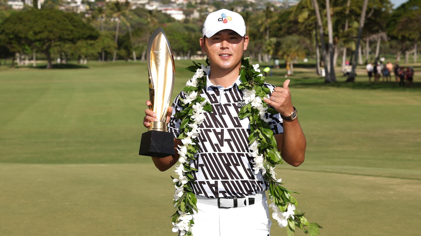 SiWooKim_1920_Sony23_Trophy.jpg