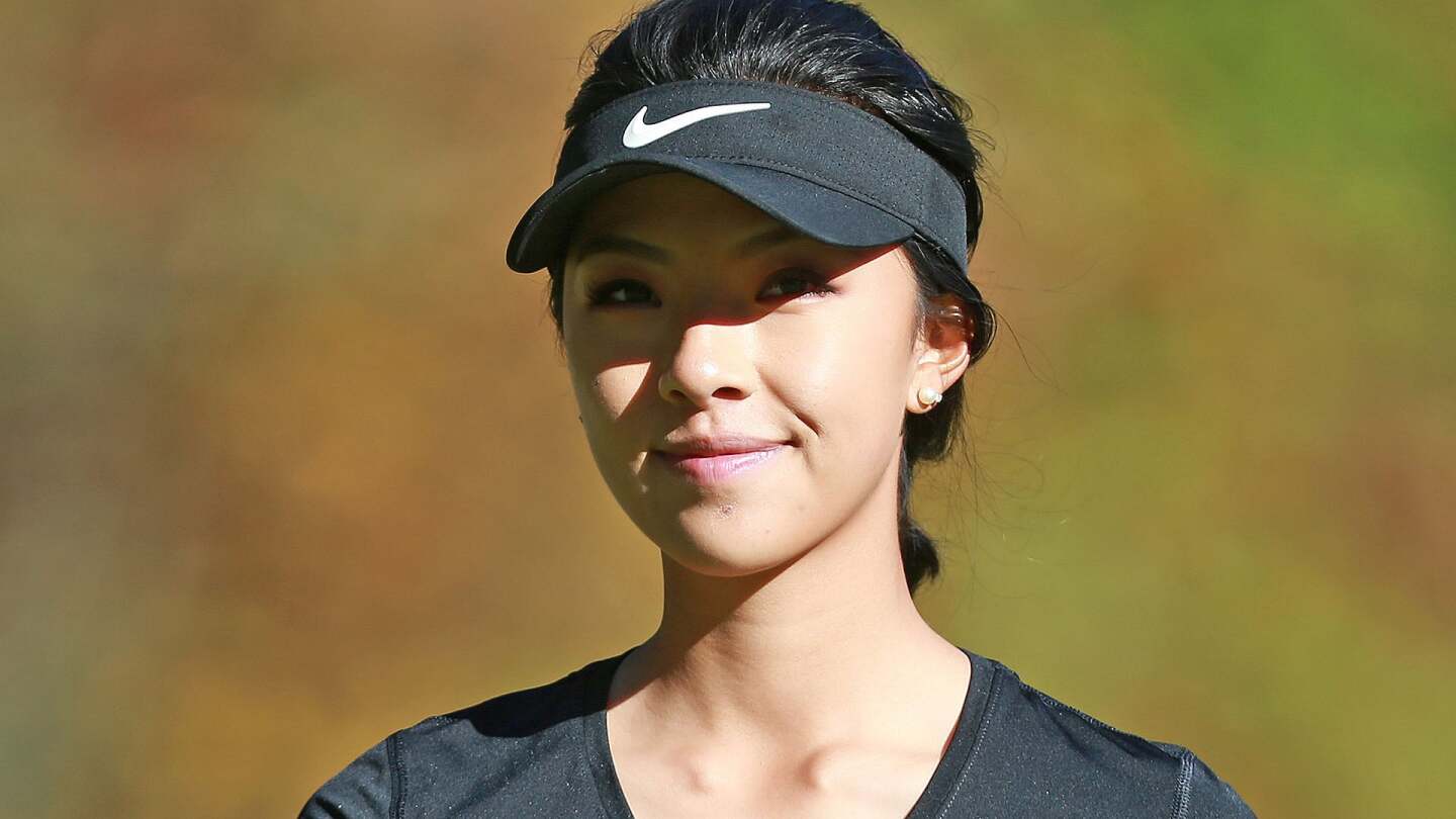 he_1920_qseries19_d7_smile.jpg