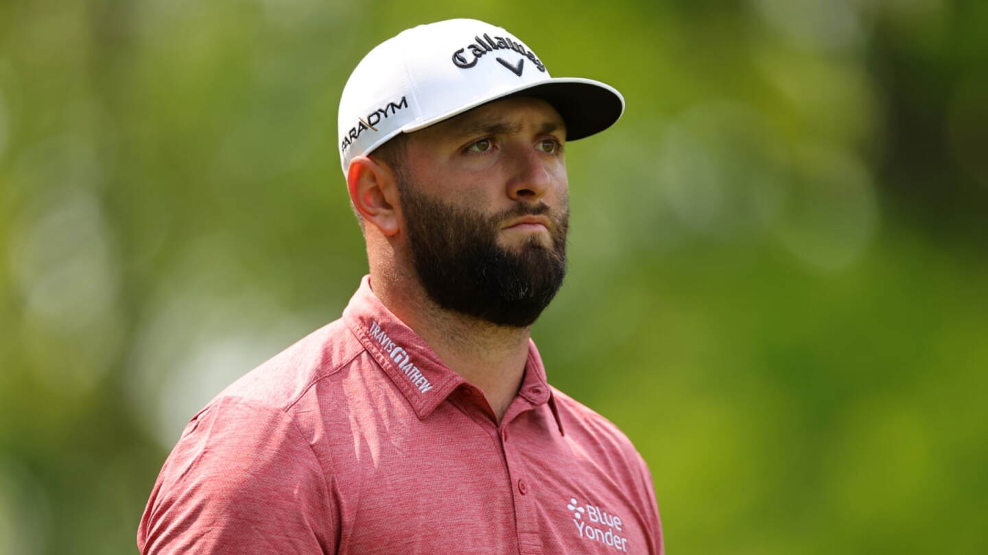Rahm_1920_PGA23_Round4_walk.png