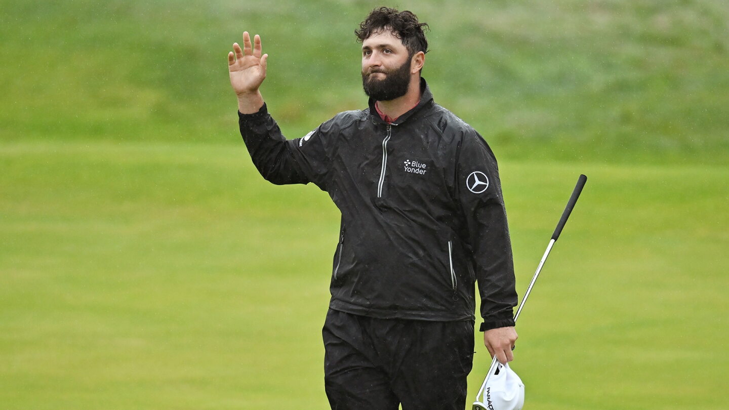 rahm_1920_theopen23_d4_wave.jpg