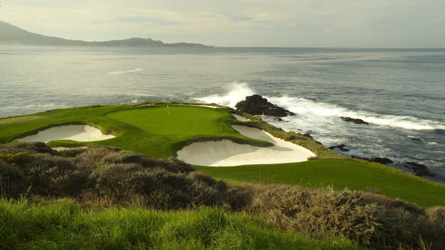 PebbleBeach_1920_SeventhHole.jpg