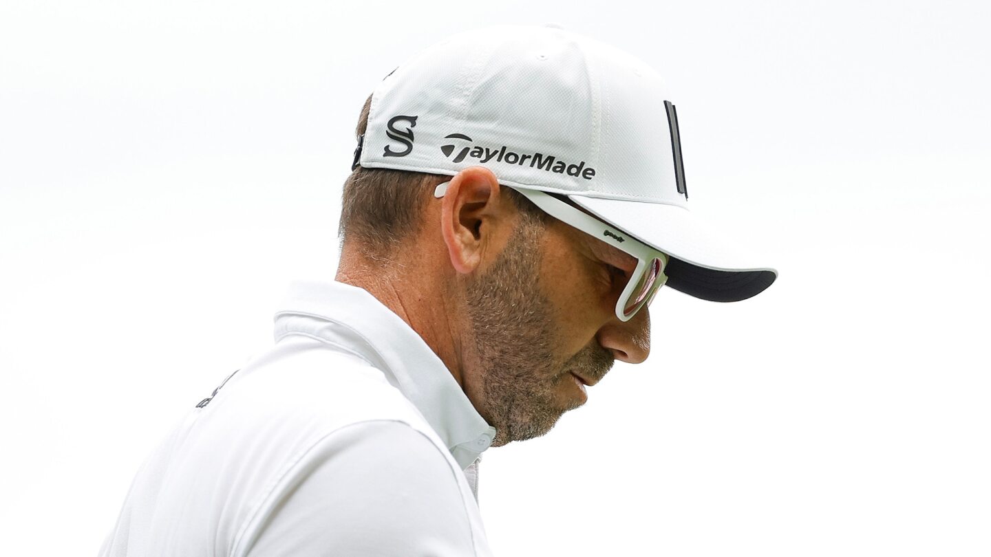 Garcia_wells22_d1_1920_sunglasses.jpg