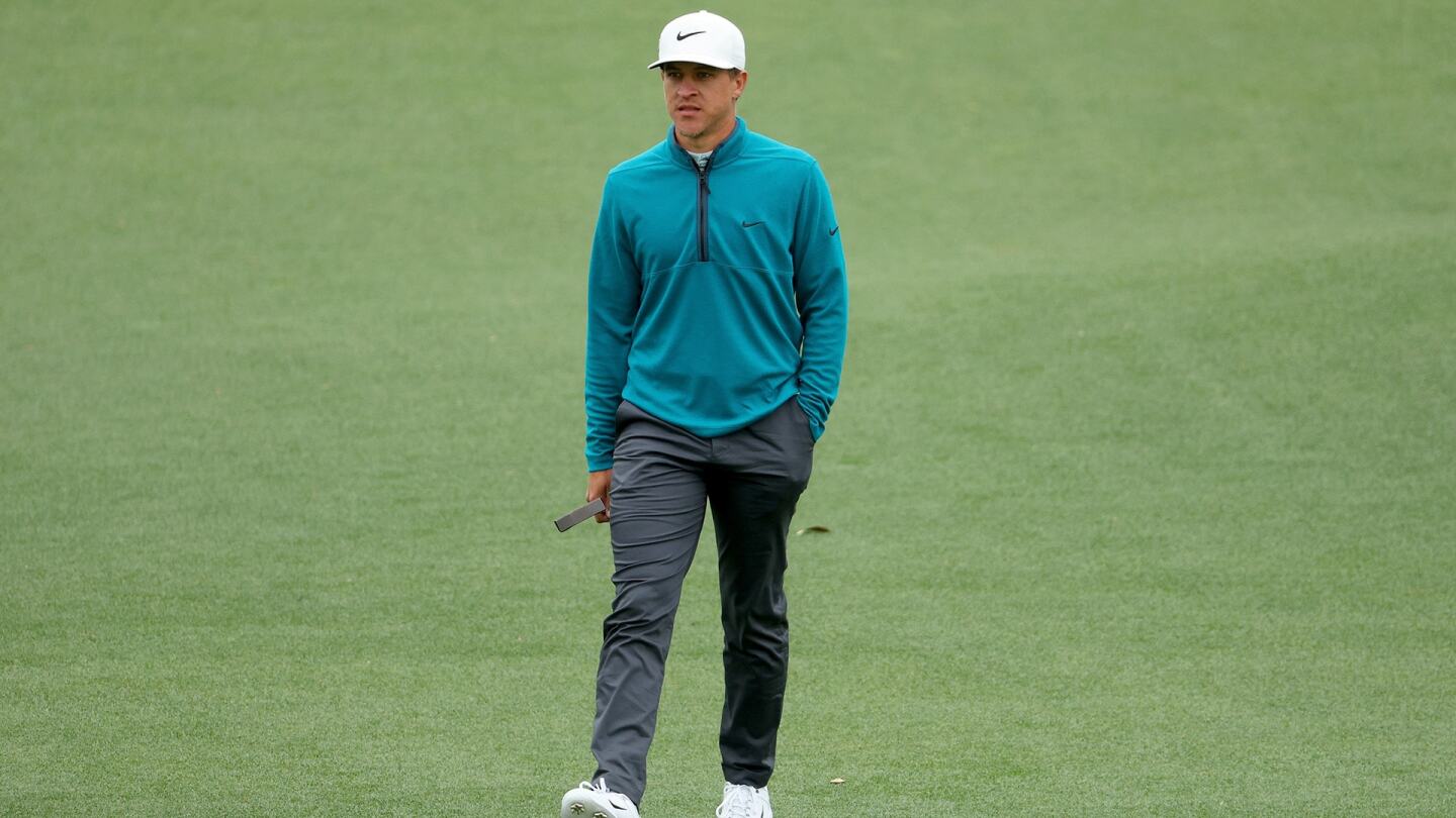 Champ_1920_masters22_walk.jpg