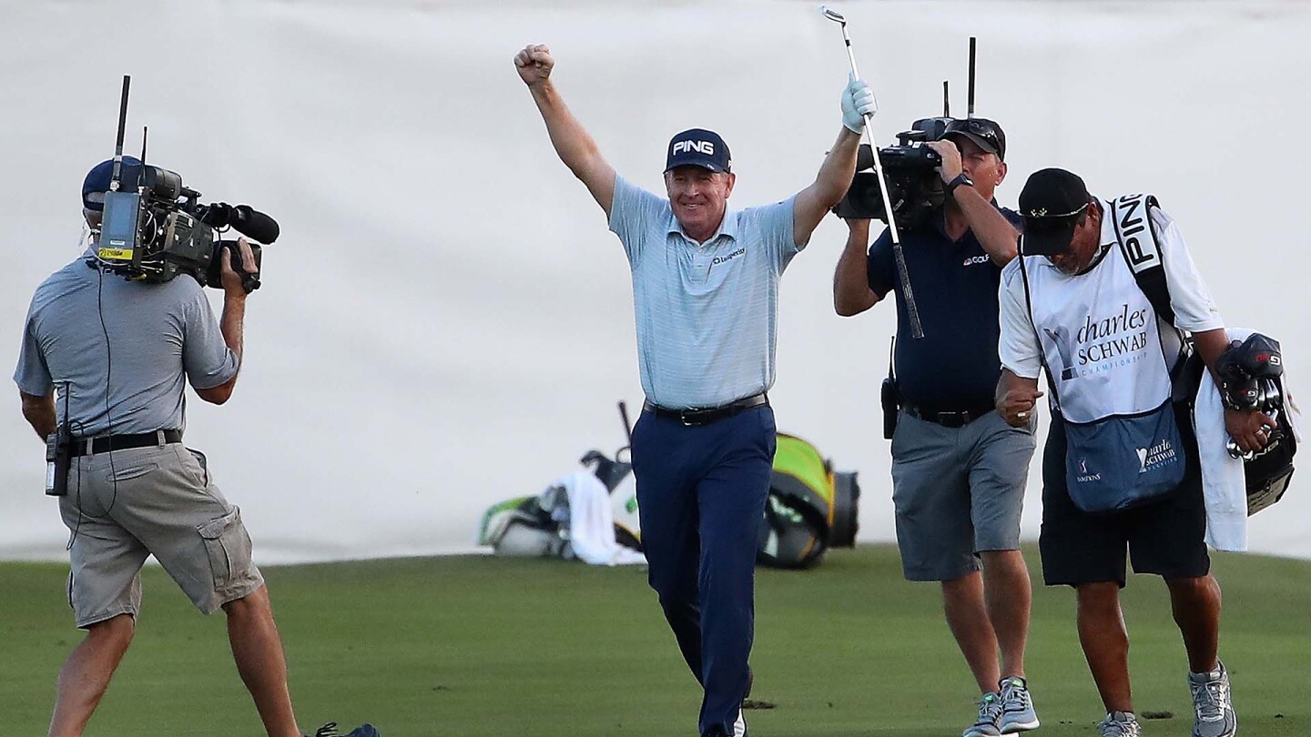 maggert_1920_schwabcup19_win_holeout.jpg
