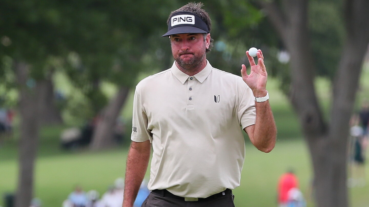 bwatson_1920_pga22_d2_wave.jpg