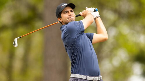aortiz_1920_clubcar22_swing.jpg
