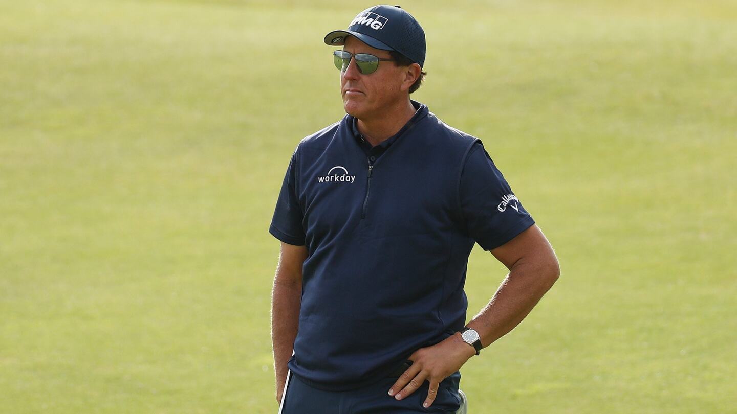 Mickelson_1920_Open_D1_handonhip.jpg