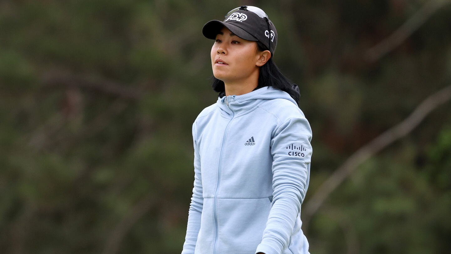 Kang_1920_Walk.jpg