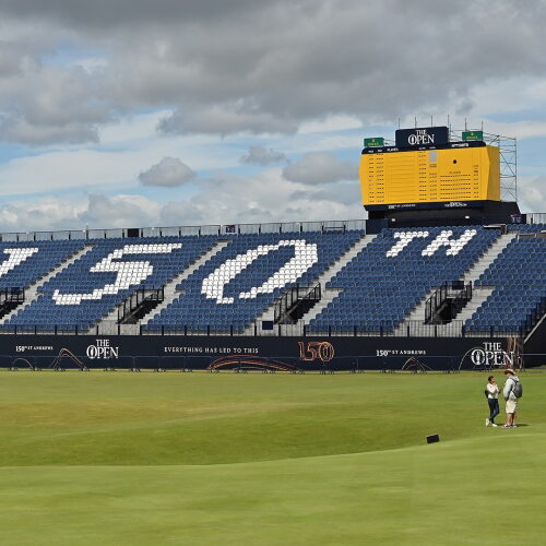 grandstand_18_1920_open22.jpg