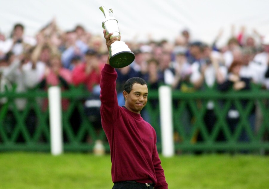 Tiger Woods raises the claret jug at the 2000 Open Championship