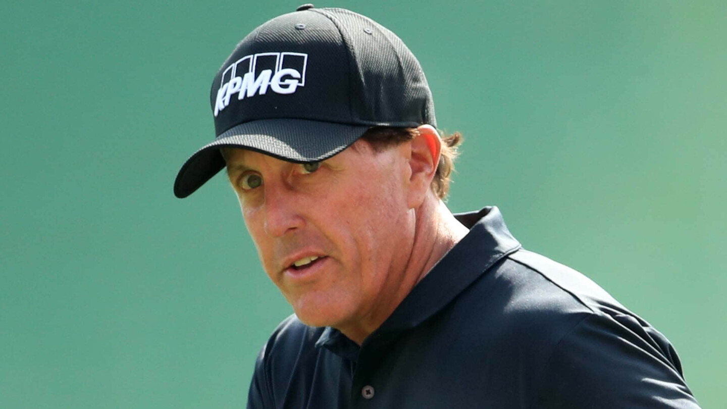 mickelson_1920_hsbc19_d1.jpg
