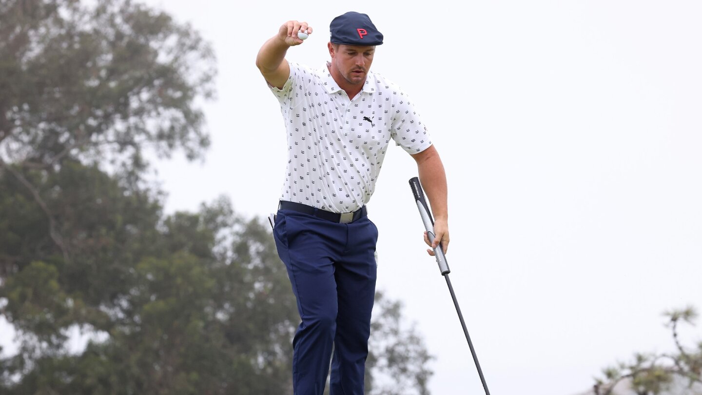 DeChambeau_1920_USOPEN_D2_BallDrop.jpg