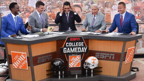 college_gameday_1920_set.jpg