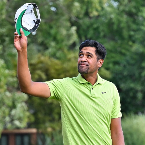 finau_1920_rmc22_d4_win_wave.jpg