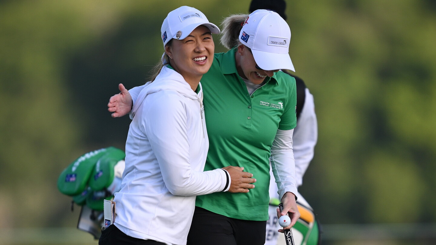 minjee_1920_crown23_semis.jpg