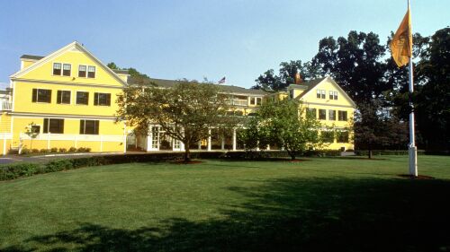 clubhouse_1920_brookline_2005.jpg