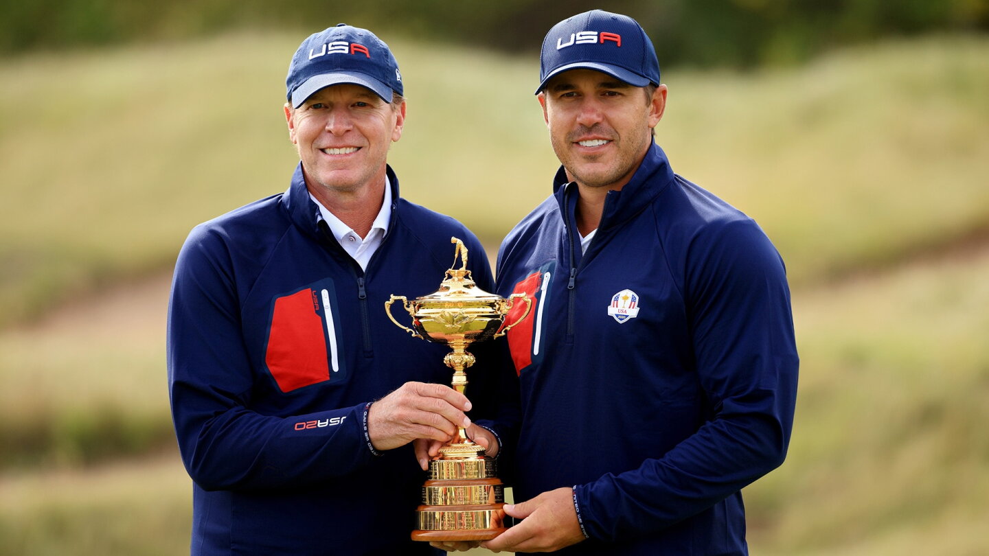 stricker_koepka_ryder21.jpg