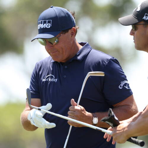 Mickelson_PGA_D4_1920_CLUBS.jpg