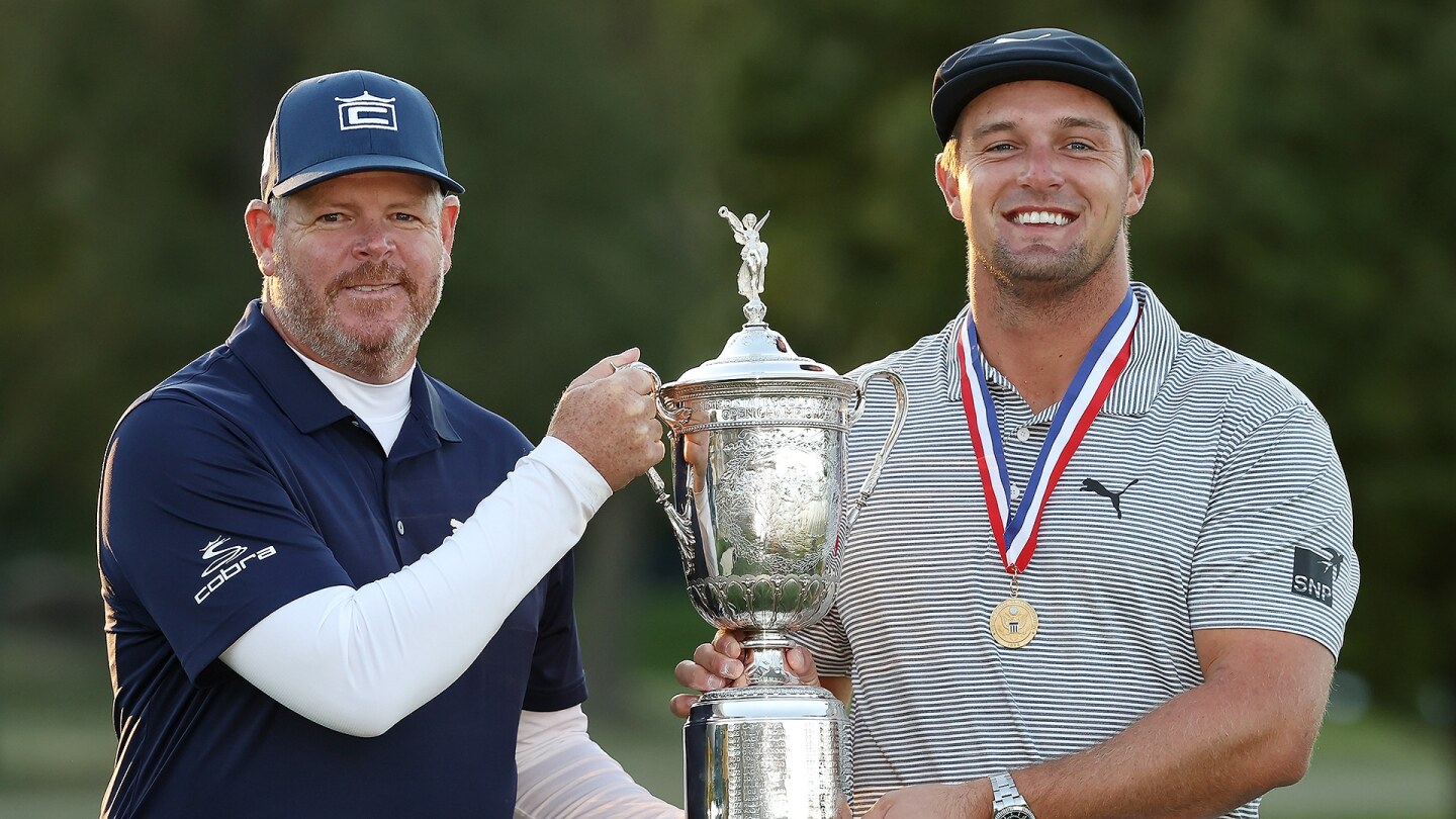 dechambeau_1920_usopen20_d4_trophy_caddie.jpg