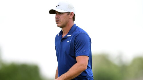 koepka_1920_3m20_d2_walking.jpg