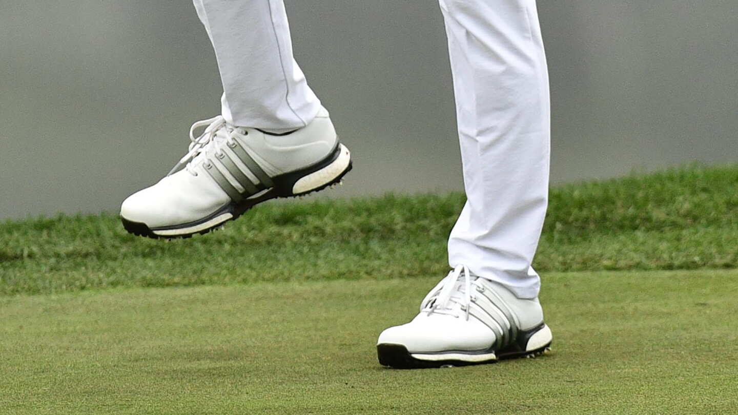 morikawa_1920_pg20_shoes.jpg
