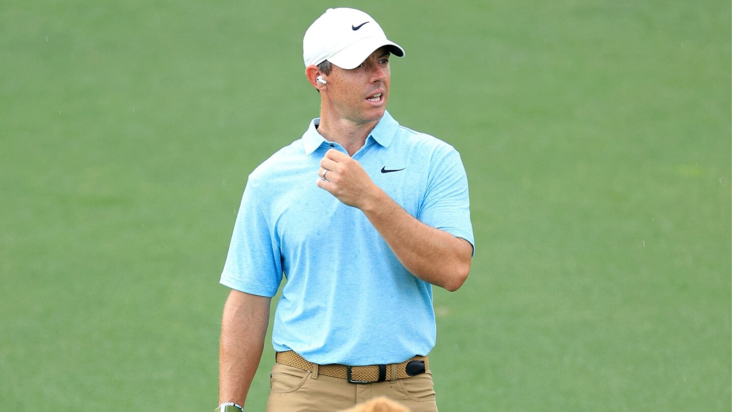 mcilroy_1920_masters23_D1_earphone.jpg