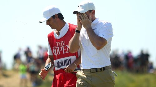 mcilroy_1920_open21_d4_hands_face.jpg