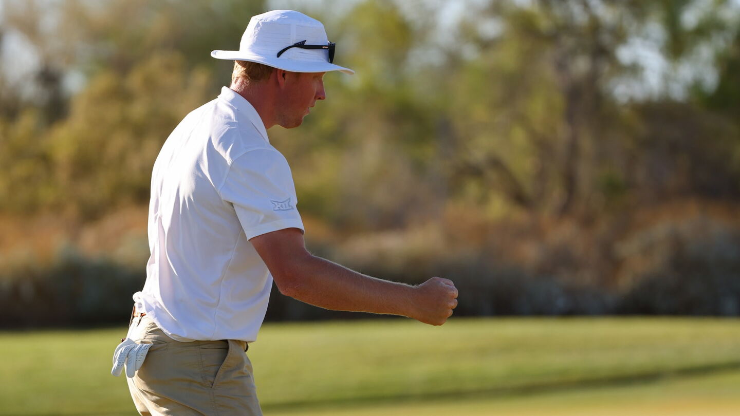 Vick_1920_NCAAs22_FistPump.jpg