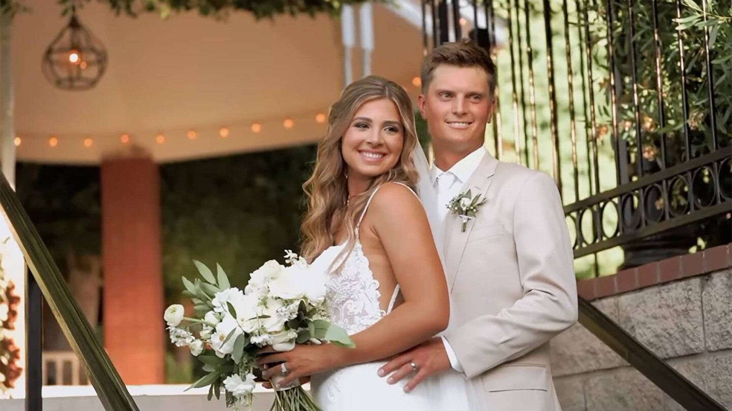 mouw_1920_wedding.jpg