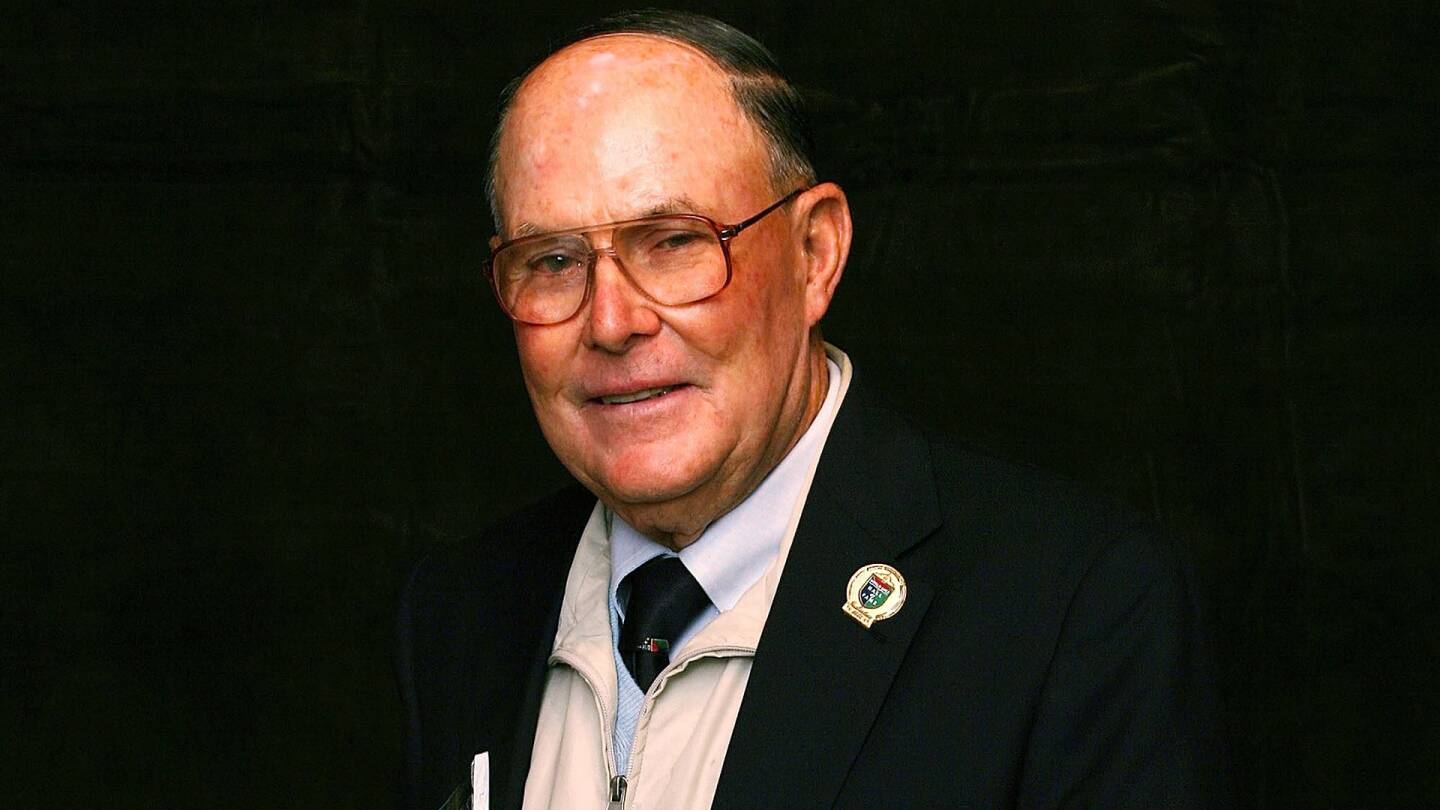 dye_1920_wolrdgolfhalloffame.jpg
